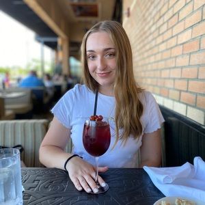 Meet your Posher, Madeline